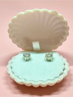 Classic 1.5 Silver CZ Stud Earrings NWOT